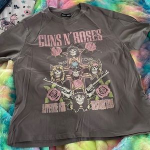 BNWOT Cotton On Limited Edition Guns N’ Roses 1988 Tour T Shirt